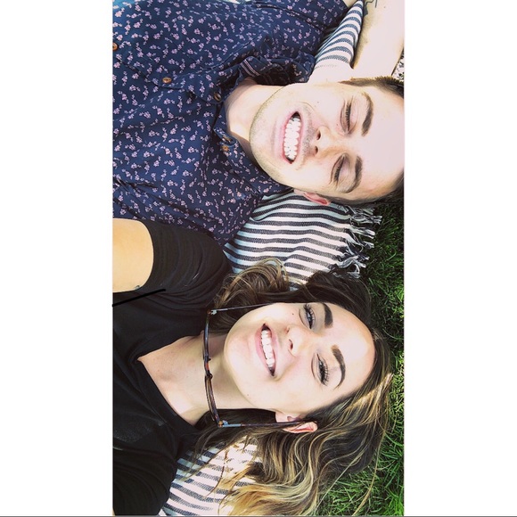 Meet your Posher, April - Picture 1 of 1